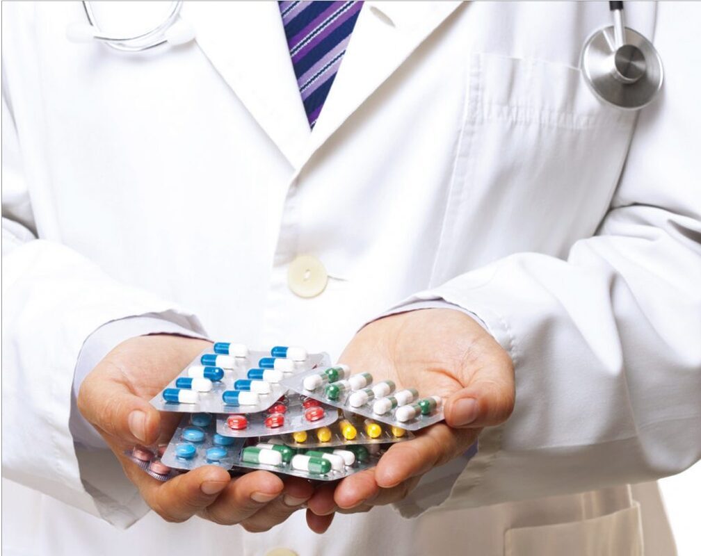 Продление приема антибиотиков в ортопедической хирургии может увеличить расходы, но не остановить инфекцию