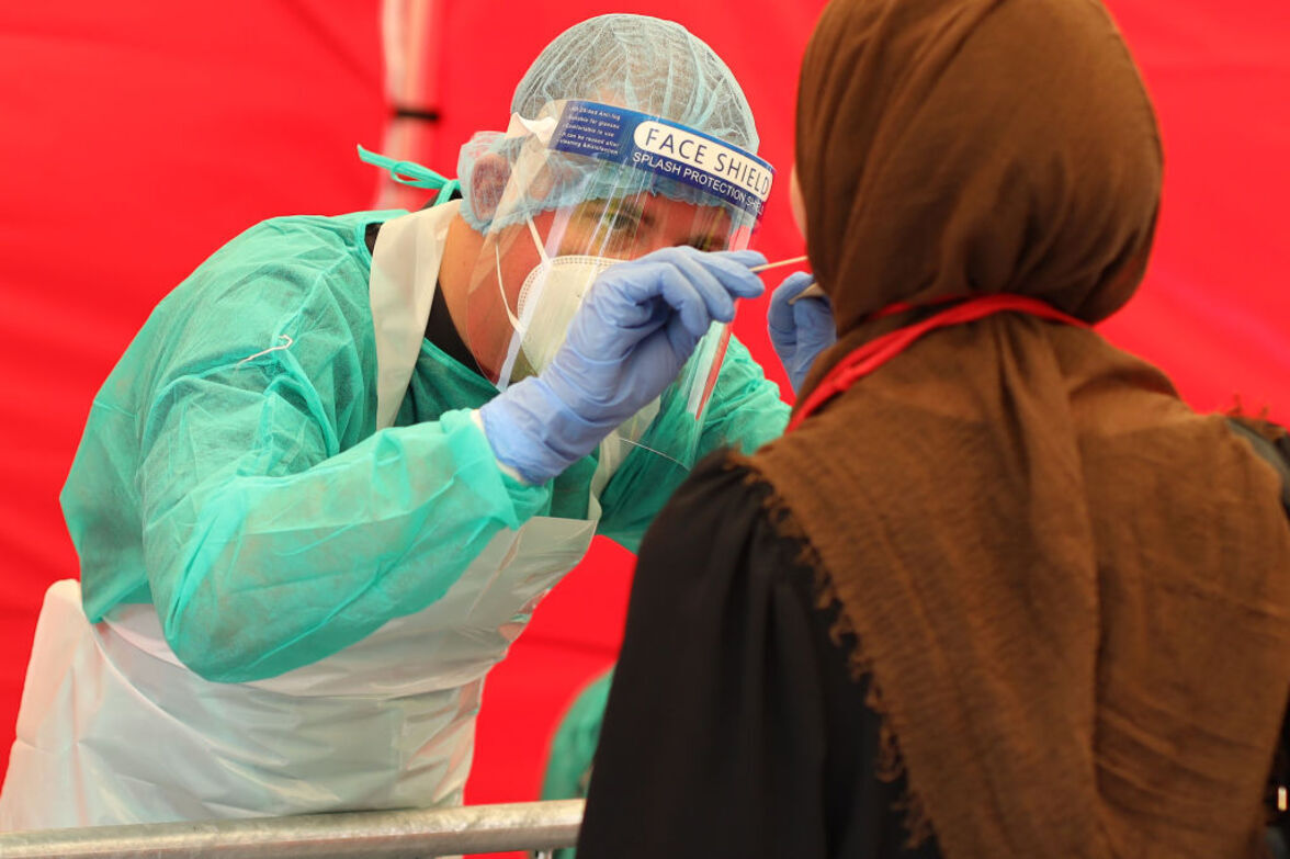 Коронавирусные реинфекции: три вопроса, которые задают ученые