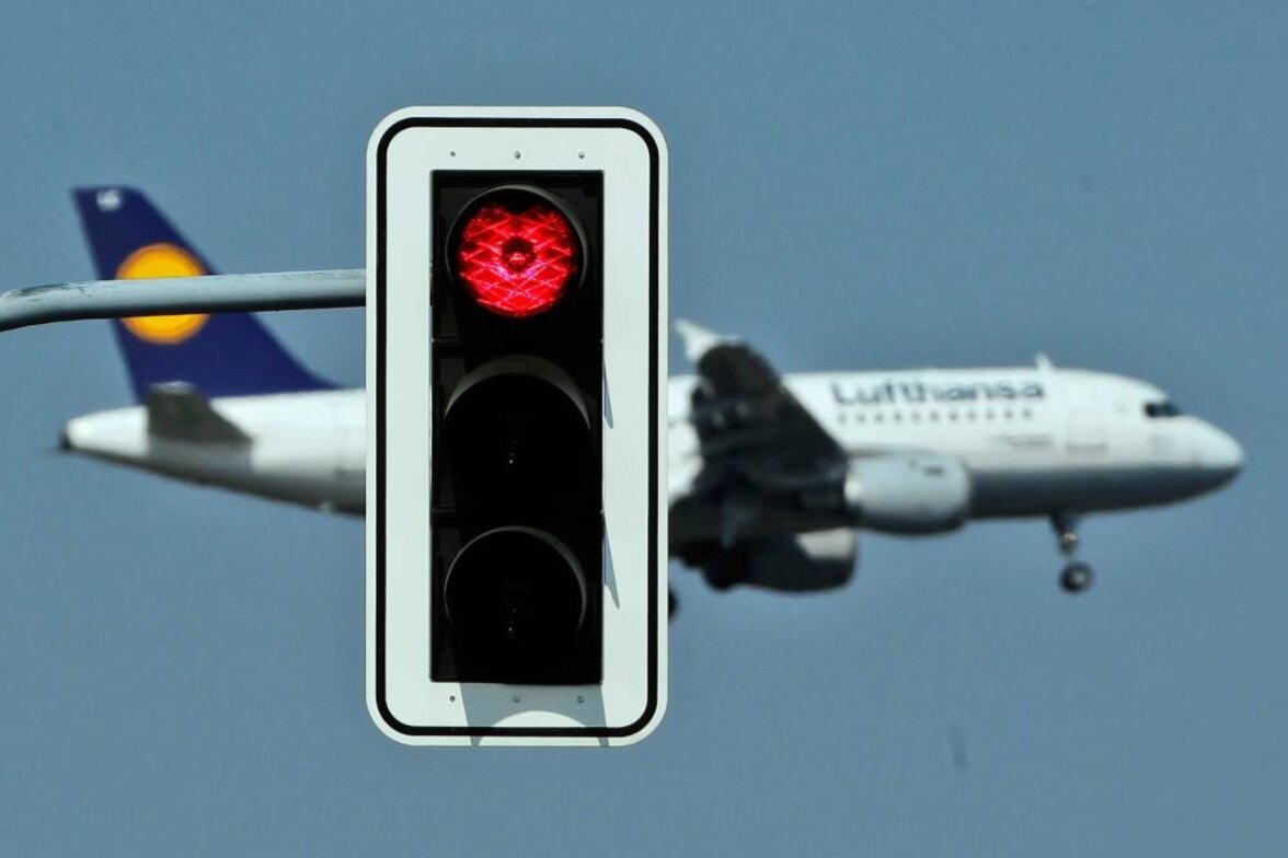 Из-за прекращения авиасообщения ВОЗ остановила проведение инспекций в России