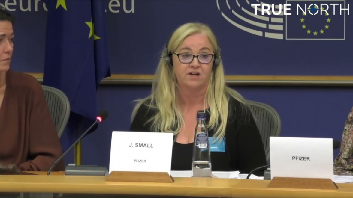 Pfizer признала, что не испытывала свою вакцину от COVID-19 на предотвращение передачи вируса