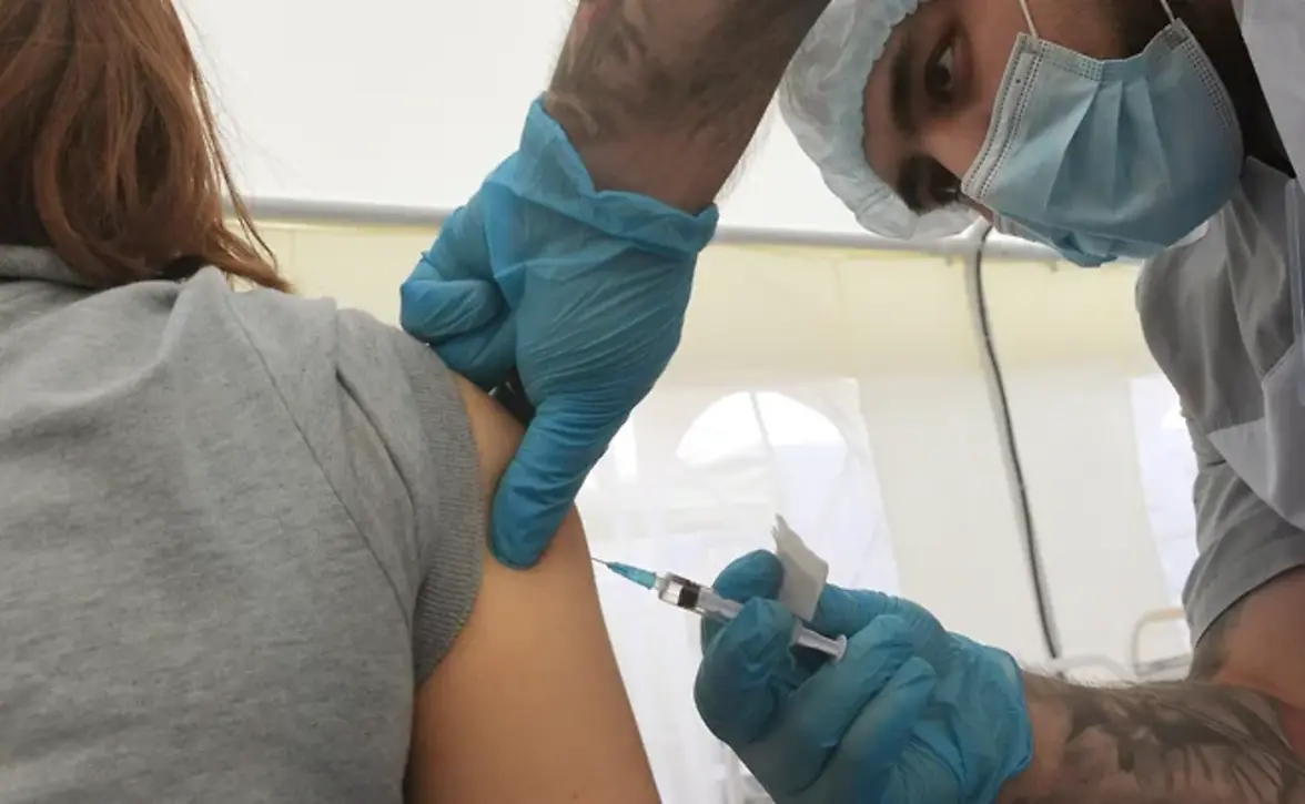 Треть субъектов РФ не закупают вакцины от вируса папилломы человека